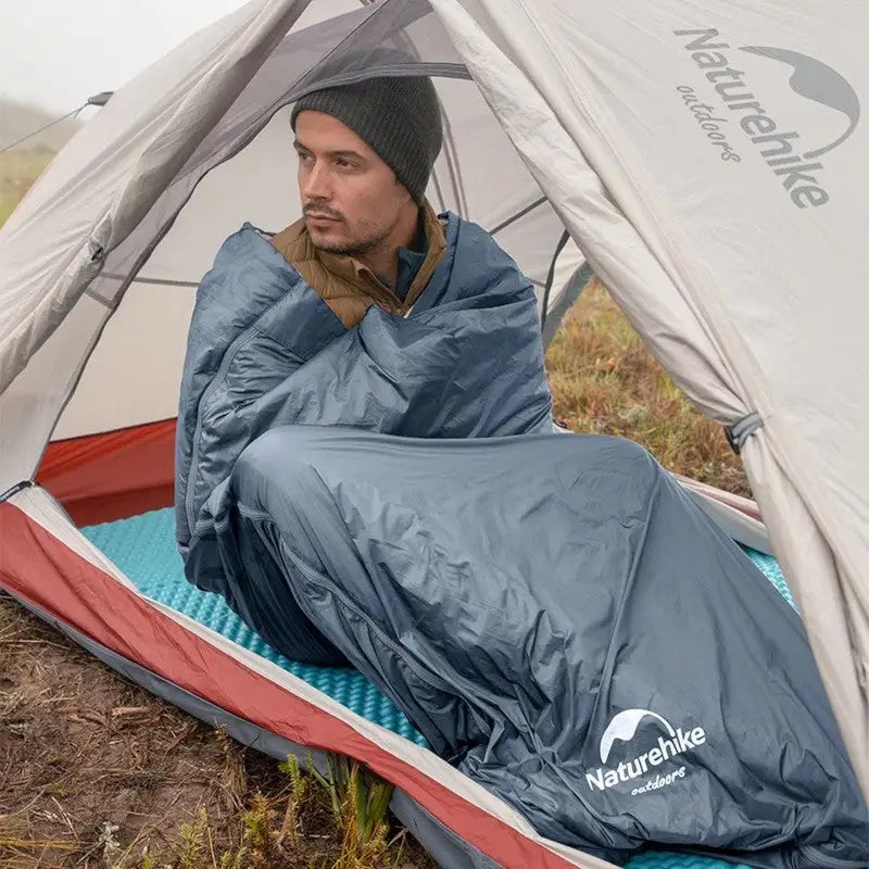 Field sleeping bag liner