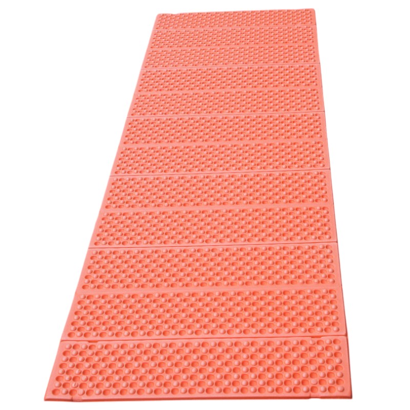 Insulated sleeping mat