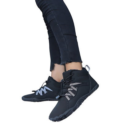 Insulated tactical boots