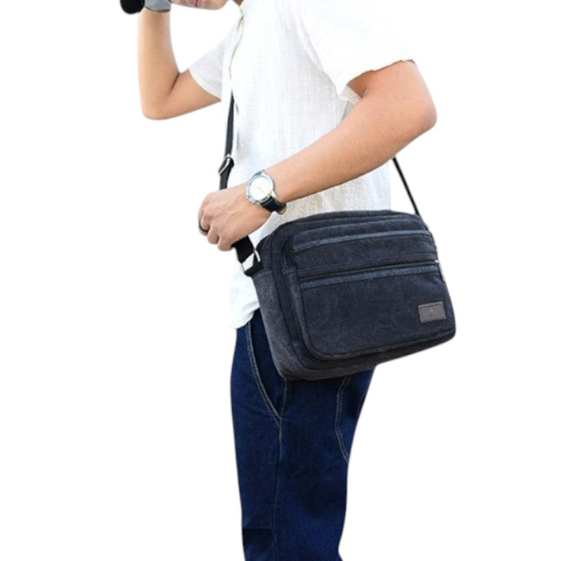 Men’s single strap shoulder bag
