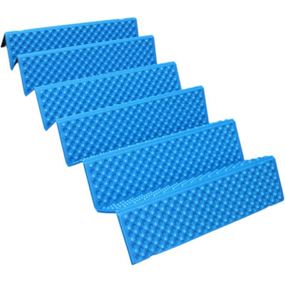 Insulated sleeping mat